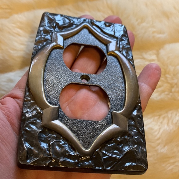 Vintage 70s 80s electric wall outlet plate cover - Picture 5 of 7